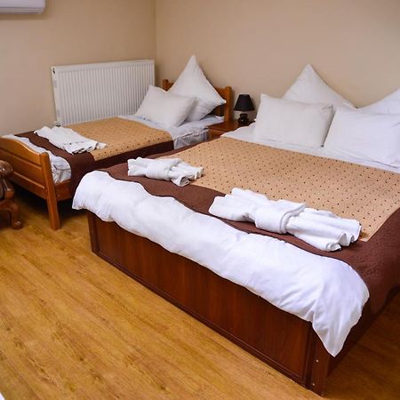 Hotel Victoria 보르조미 외부 사진