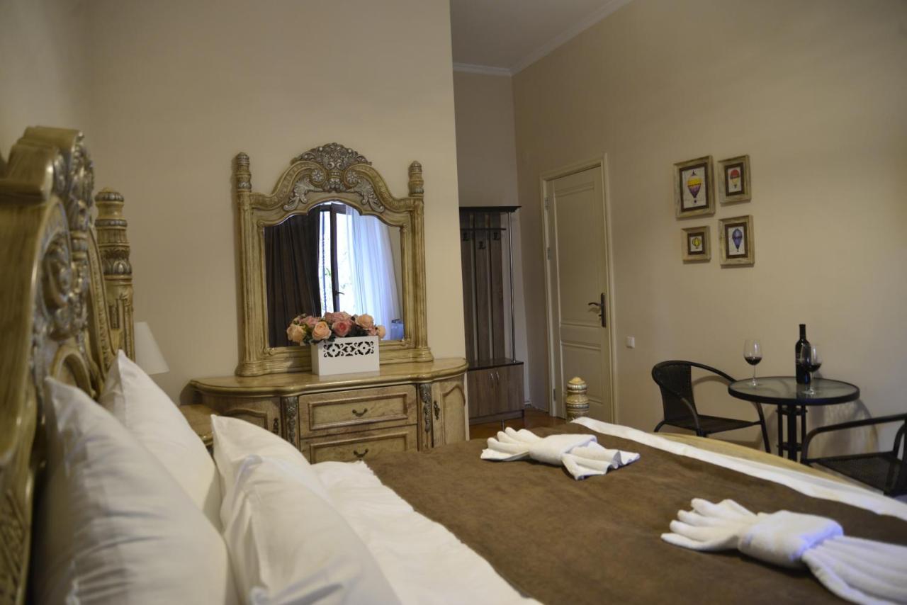Hotel Victoria 보르조미 외부 사진