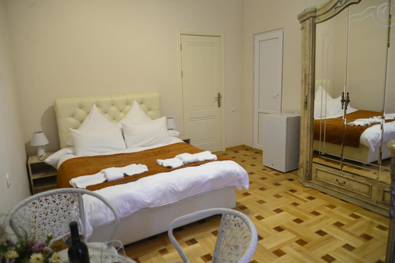 Hotel Victoria 보르조미 외부 사진