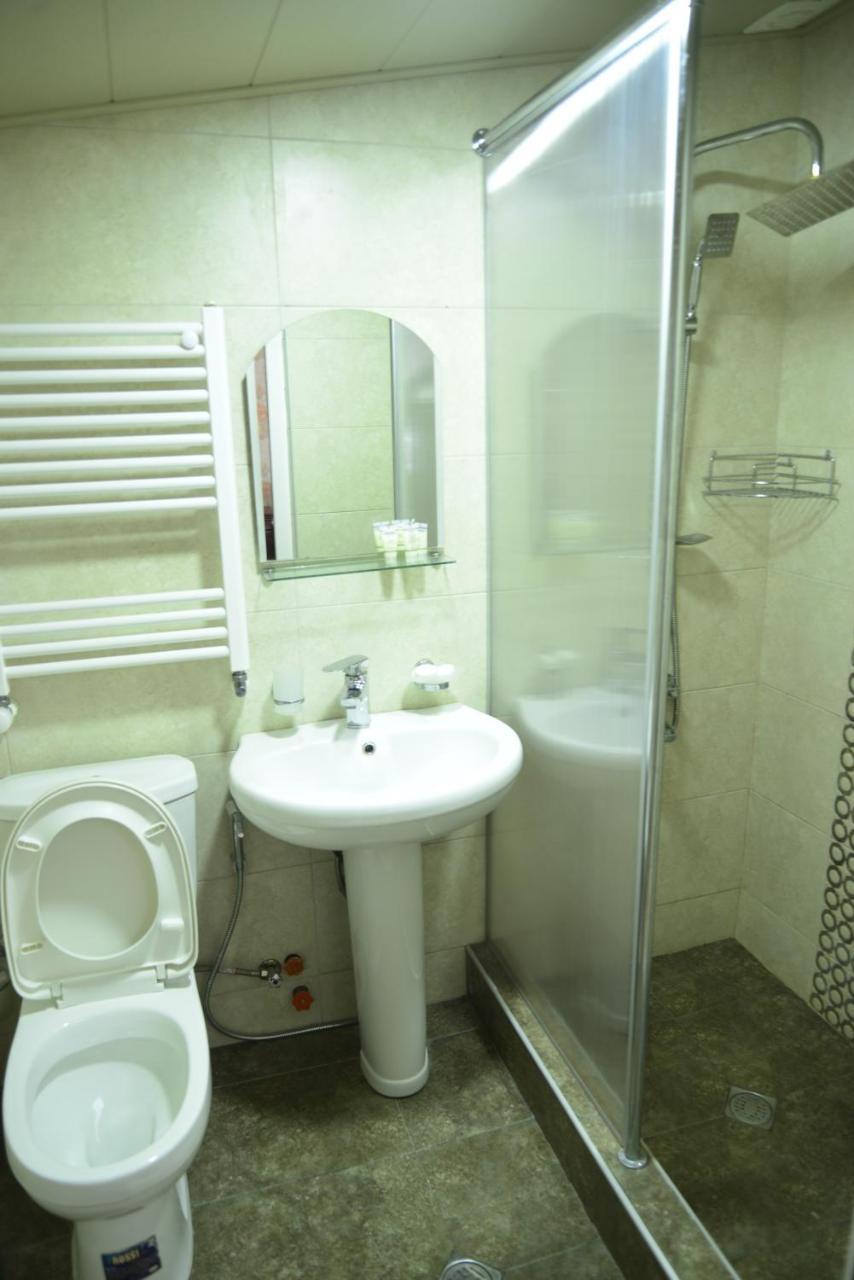 Hotel Victoria 보르조미 외부 사진