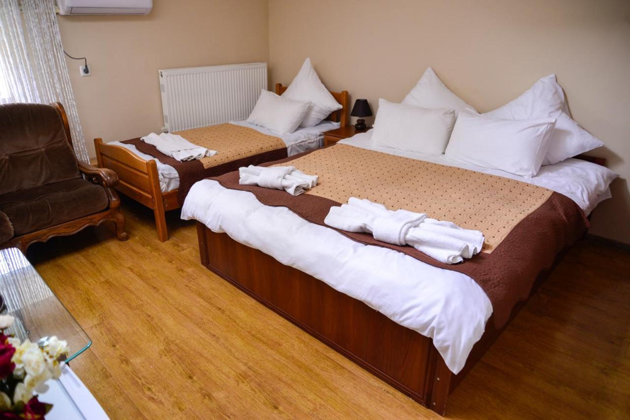 Hotel Victoria 보르조미 외부 사진