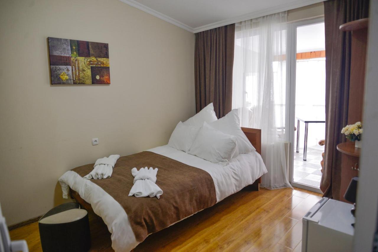 Hotel Victoria 보르조미 외부 사진