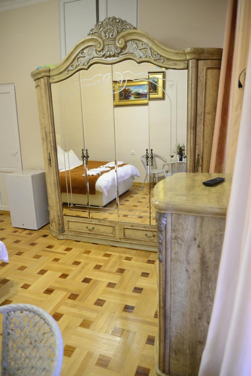 Hotel Victoria 보르조미 외부 사진
