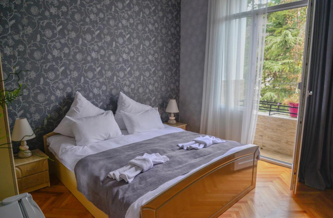 Hotel Victoria 보르조미 외부 사진